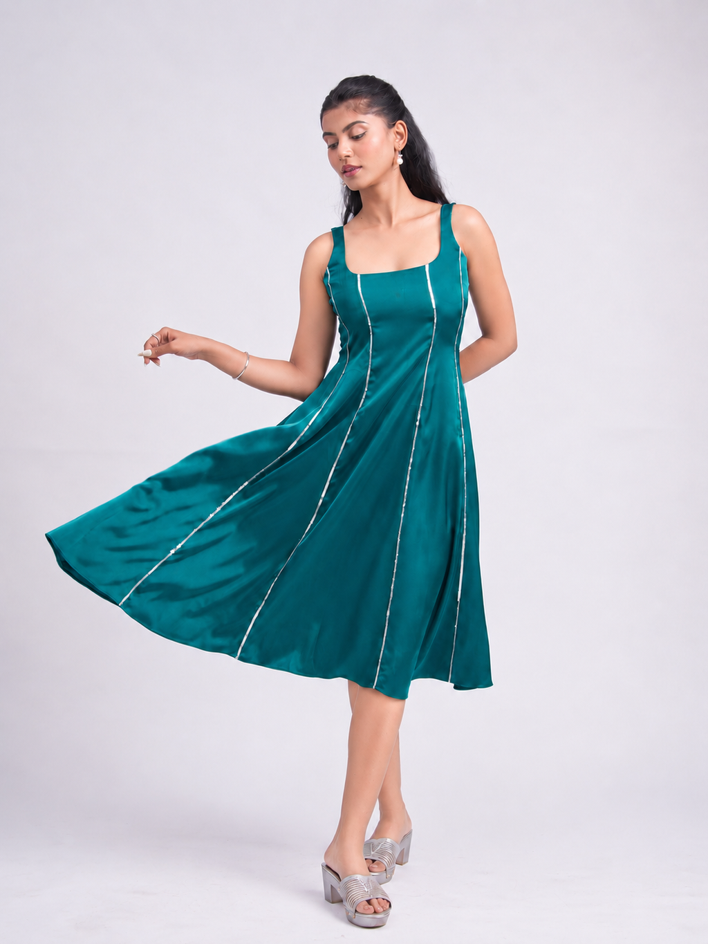 Solae Blair Midi Dress in Teal
