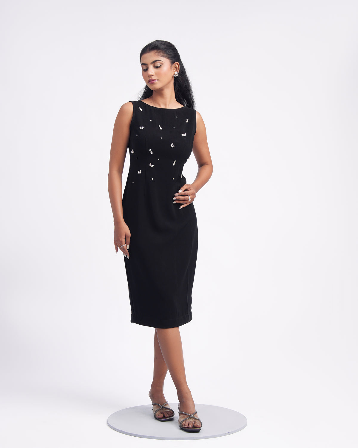 Solae Iris Midi Dress in Black