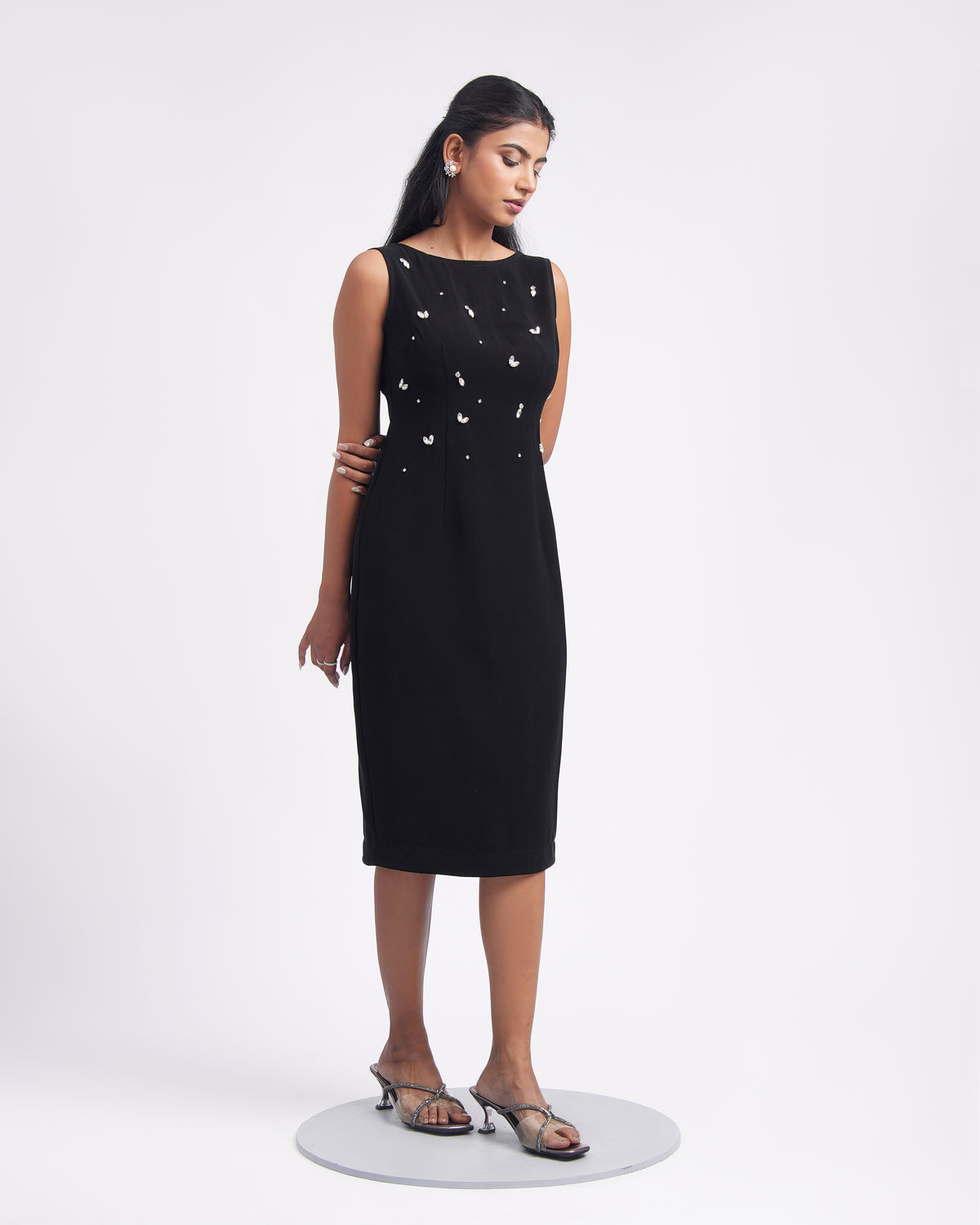 Solae Iris Midi Dress in Black
