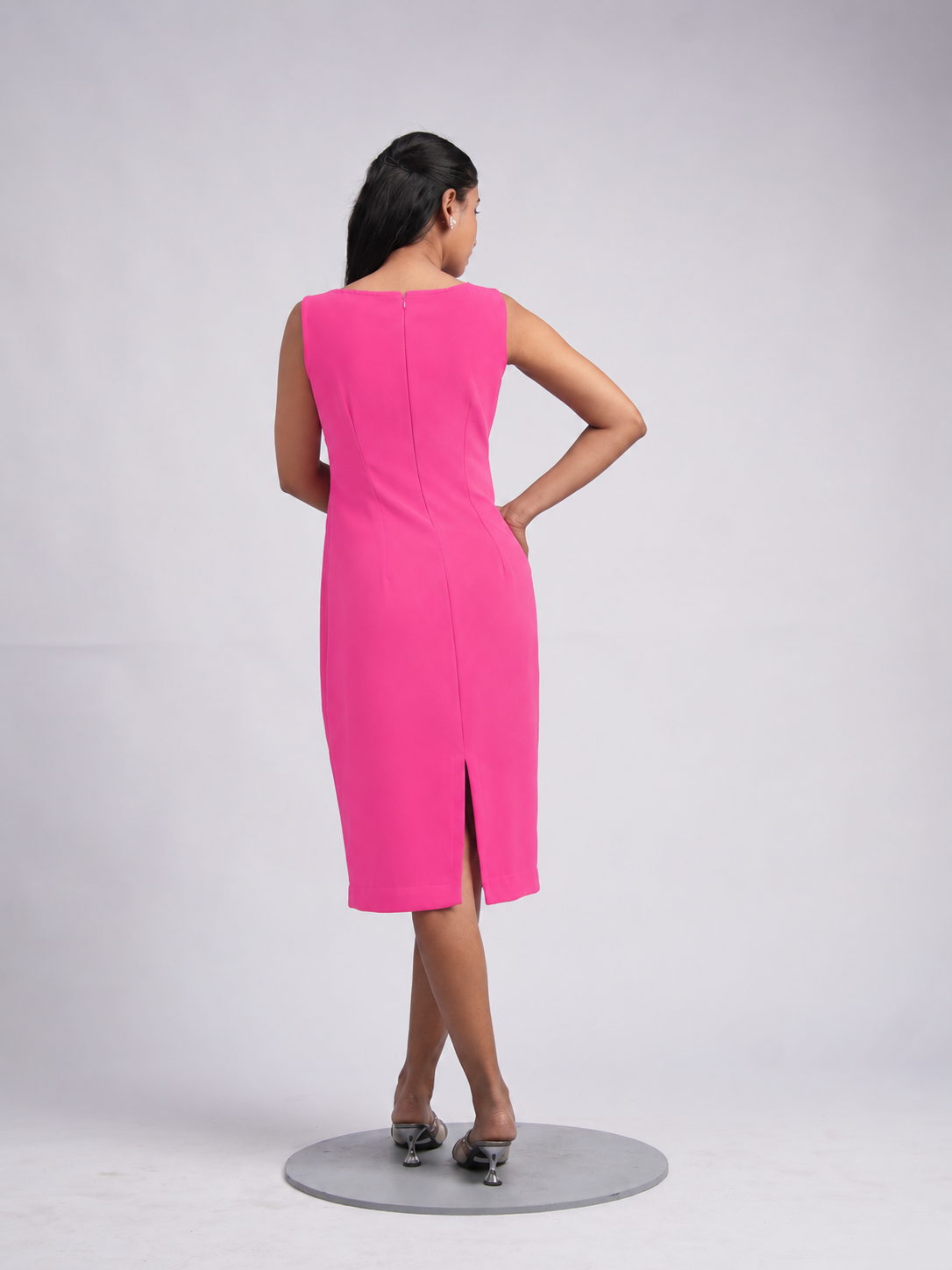 Solae Iris Midi Dress in Pink