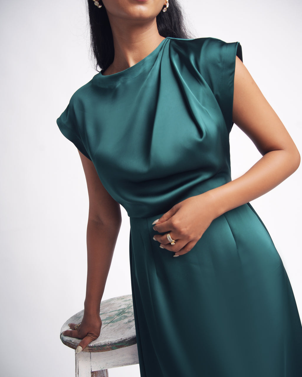 Solae Ripple Midi Dress in Emerald Green