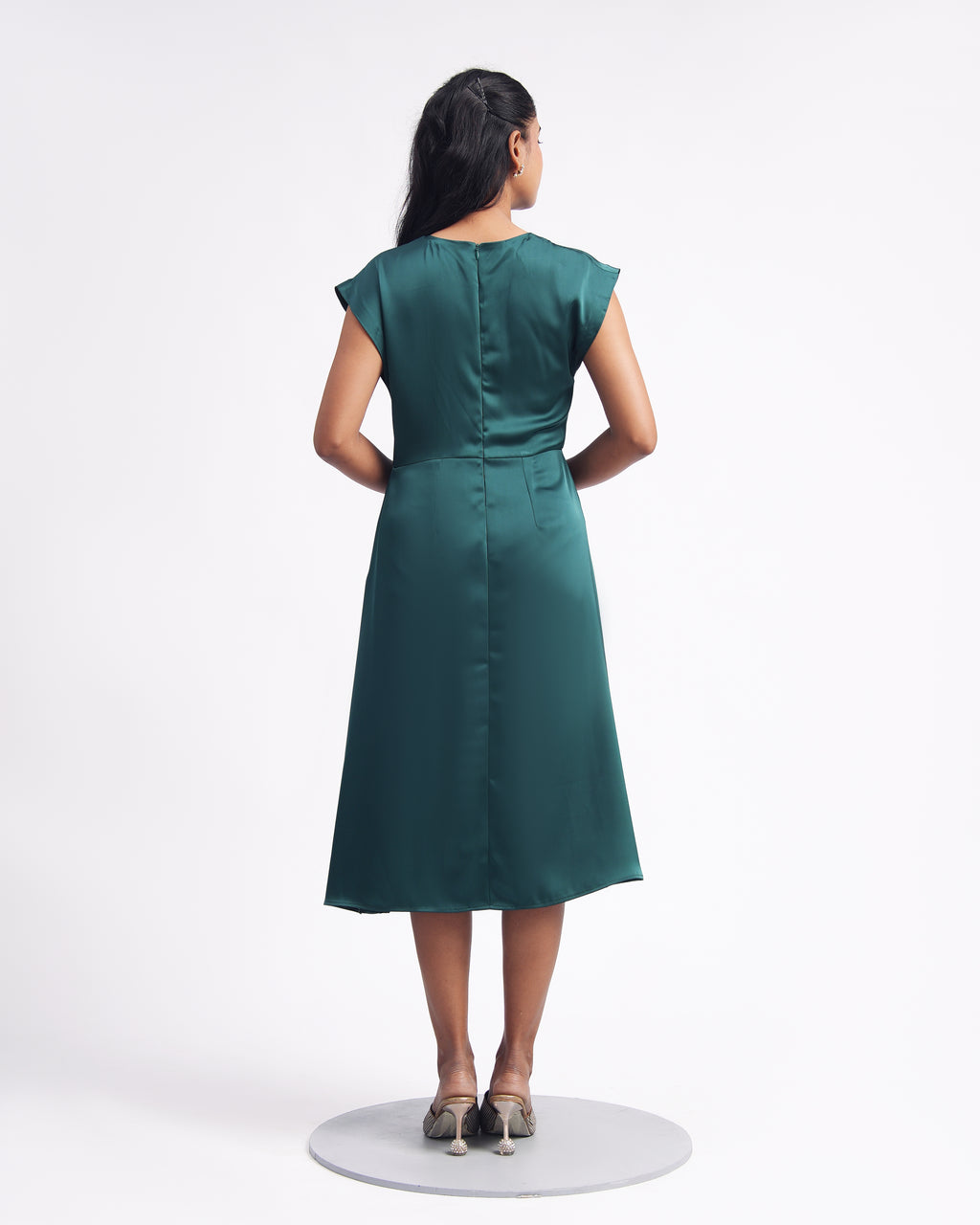 Solae Ripple Midi Dress in Emerald Green