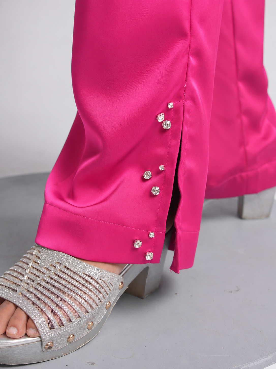 Solae Willow Trousers in Hot Pink